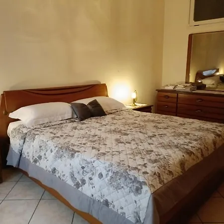 Casa Lidia Apartment *